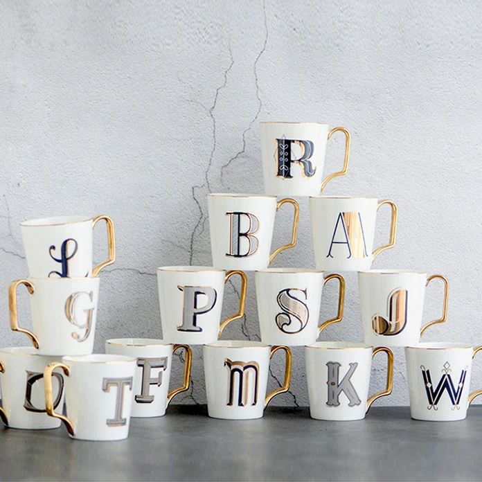 1 adet Avrupa Altın harfler seramik fincan severler kahvaltı kahve fincanı süt çay A-Z mektup Erkekler kadınlar Yaratıcı Kupa