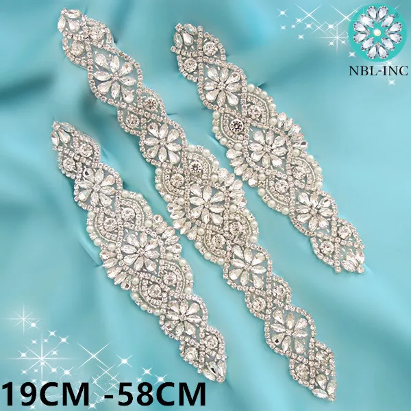(1 ADET) gelin elbise kemeri düğün gümüş kristaller rhinestone aplike kanat kemerler Hiçbir Şerit düğün elbisesi WDD0152-WDD0403