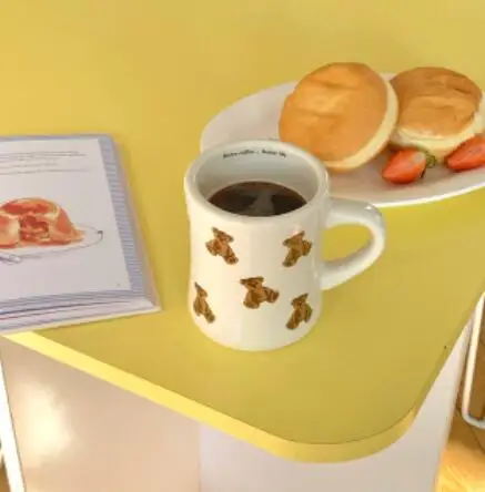 Kore Modern Ins Kupalar Kahve Fincanları Düz Renk Karikatür Oyuncak Ayı Seramik Ekmek süt kupası Sehpa Masaüstü İçme kapları