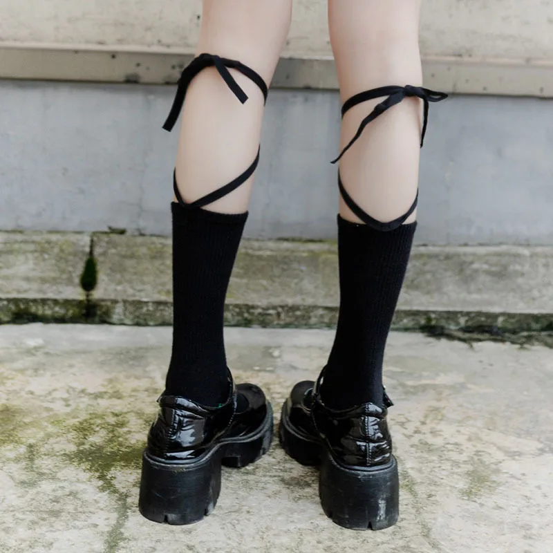 Yeni Sevimli Dantel-up Seksi Lolita Kadın Çorap Bahar ve Yaz İnce Öğrenci Siyah ve Beyaz Buzağı Çorap Harajuku Eğilim Eğlenceli